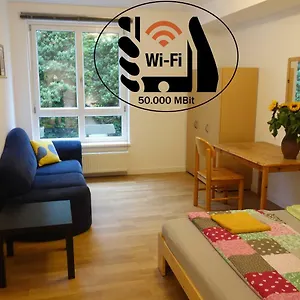 Private In Prenzlauerberg Germania